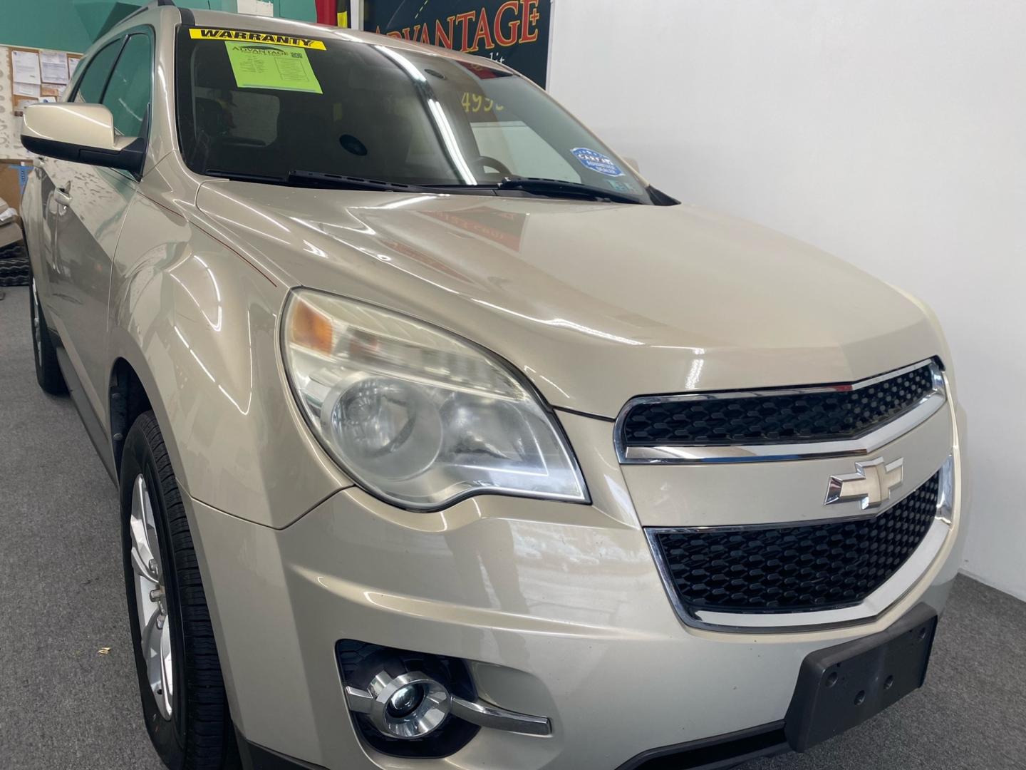 2011 GOLD /Gray Chevrolet Equinox 2LT 2WD (2GNALPEC4B1) with an 2.4L L4 DOHC 16V engine, 6-Speed Automatic transmission, located at 533 S West End Blvd., Quakertown, PA, 18951, (877) 257-4995, 40.343994, -75.303604 - INCLUDED IN THE SALE PRICE OF EVERY VEHICLE: 48 Hour Money Back Guarantee 6 Month - 6,000 Mile Warranty Brand New PA State Inspection & Emission $10 Oil Changes for the Life of the Loan Complete CARFAX - Photo#2